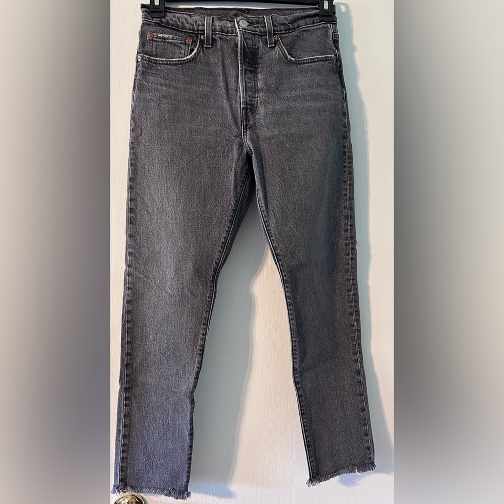Women’s levi’s jeans